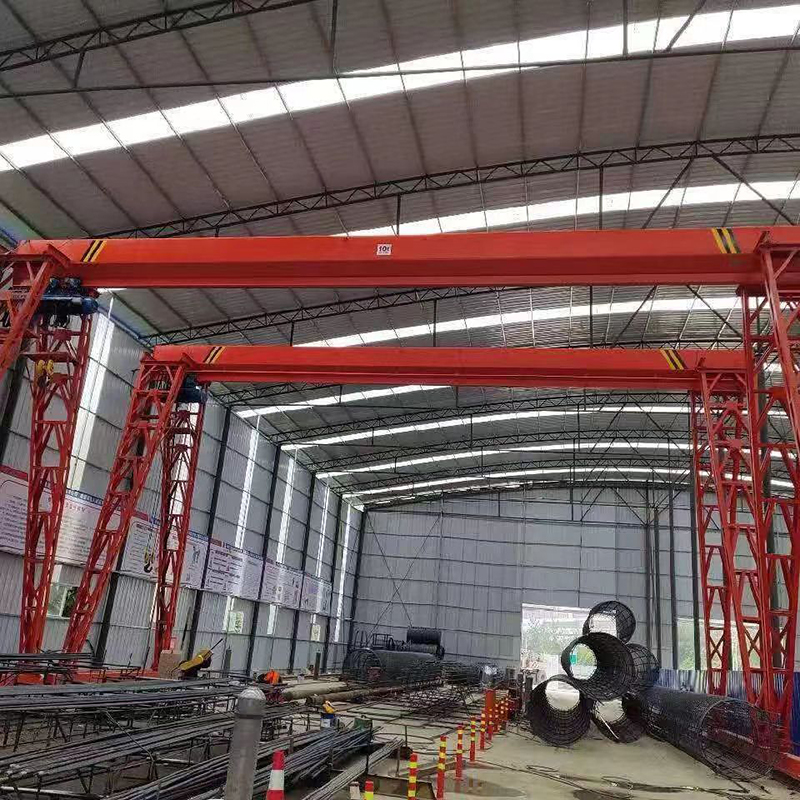 上包箱下花架门式起重机